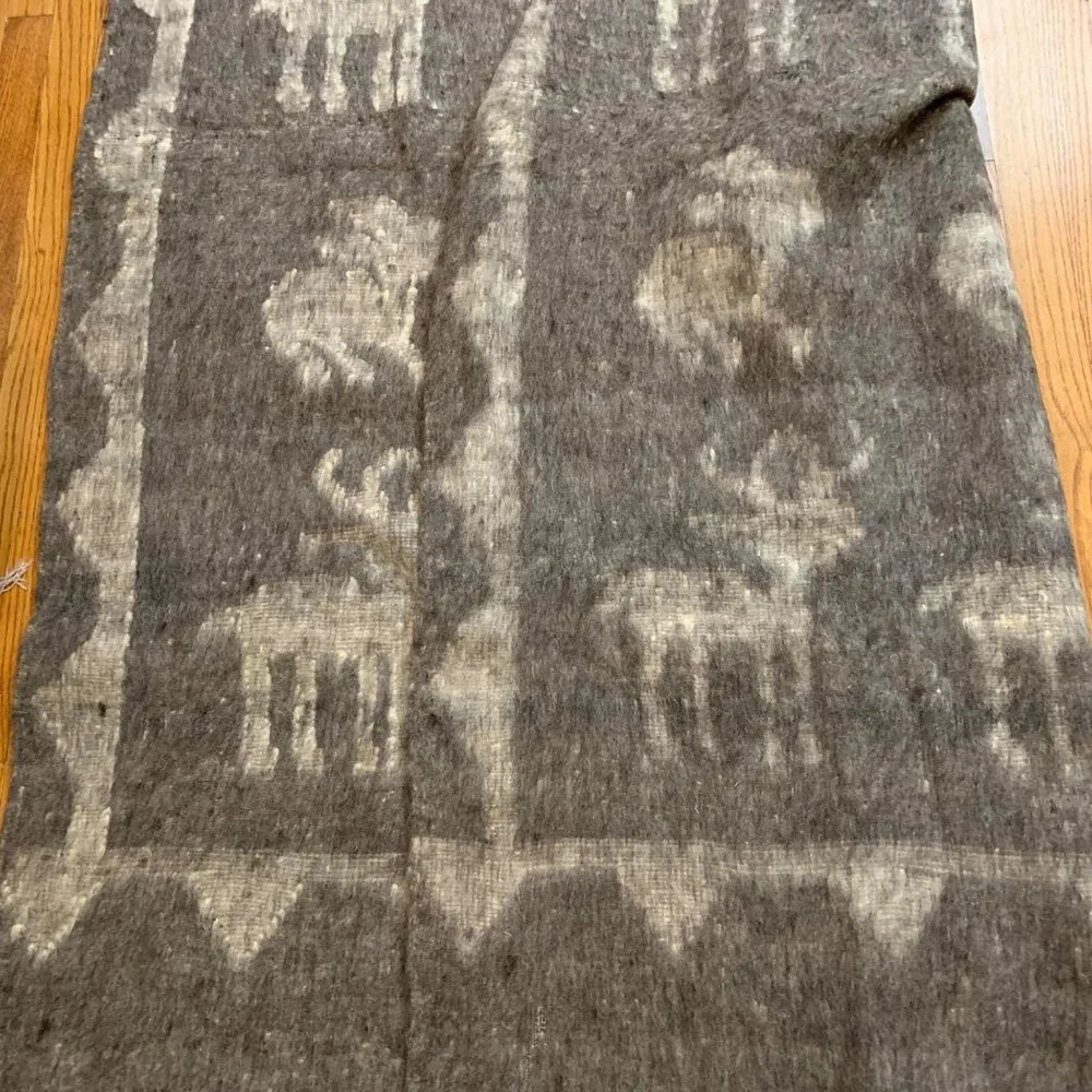 VTG Gray Woolen Reindeer Rabbit Pattern Blanket Throw Fringe Edges Handloom